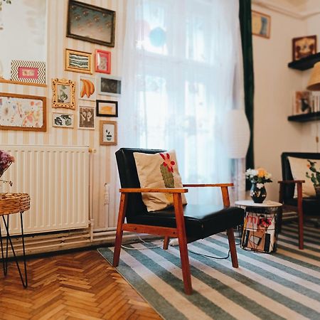 Flat In Historic Villa With Your Own Private Garden, Near City Park Budapest Esterno foto